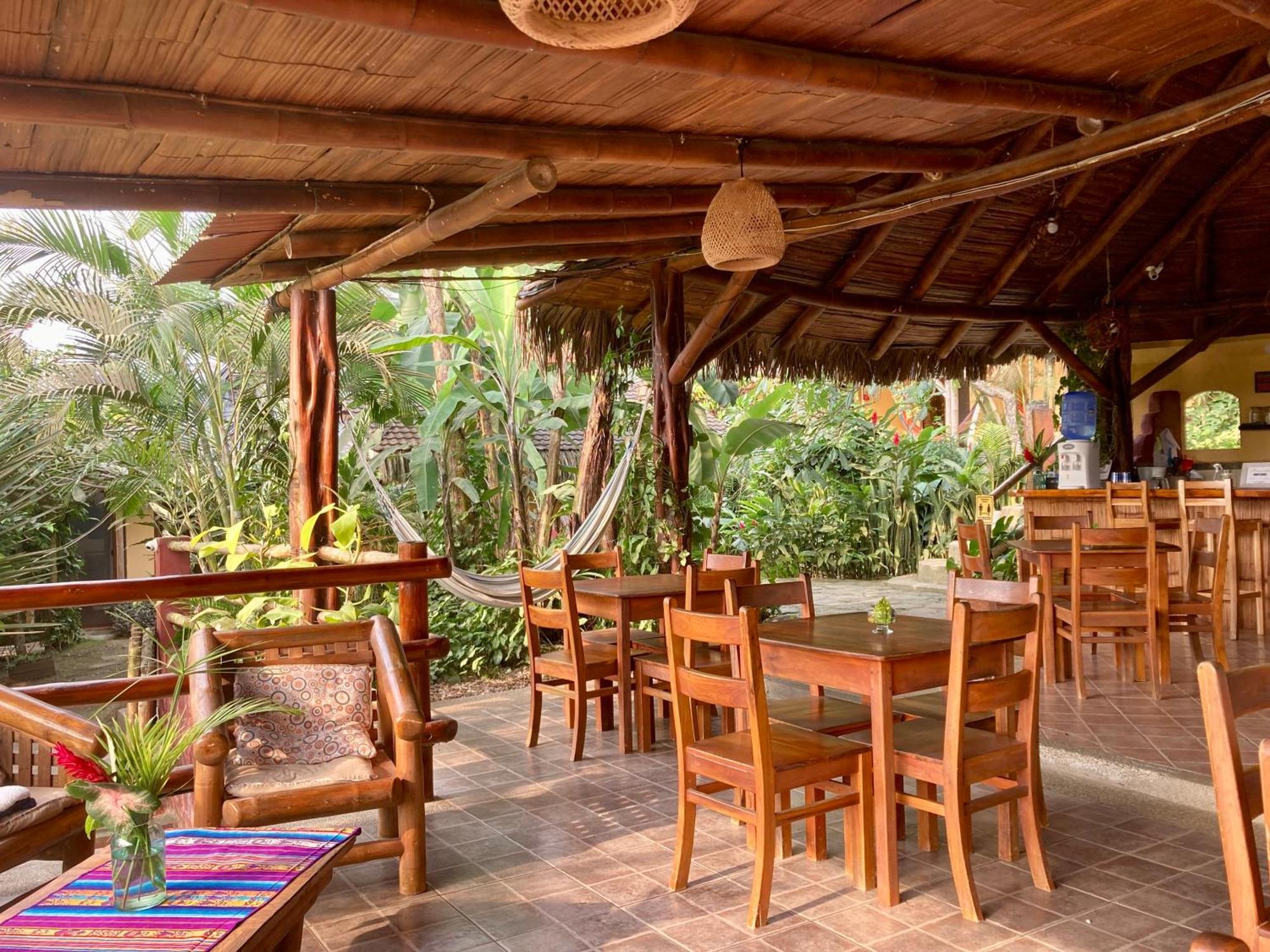 La Buena Vida Hotel Ayampe Exterior photo